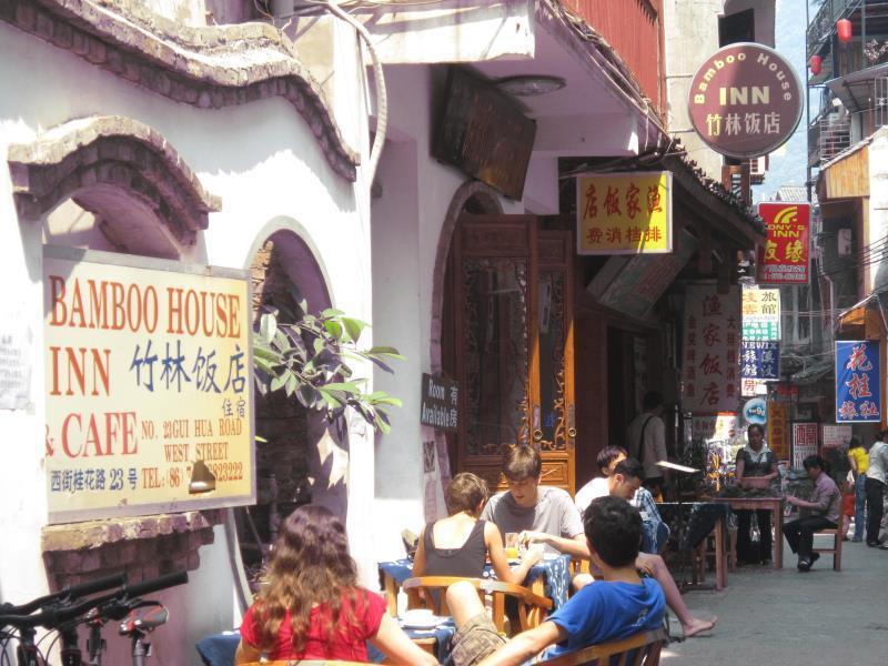 Bamboo House Hotel Yangshuo Bagian luar foto